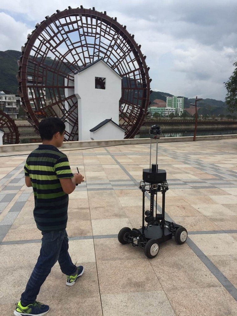 VR Gimbal Car VR Gimbal Car